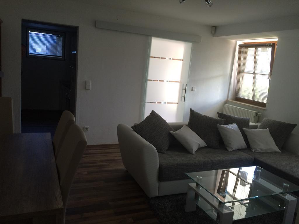 L&L Lodge Günding Екстериор снимка