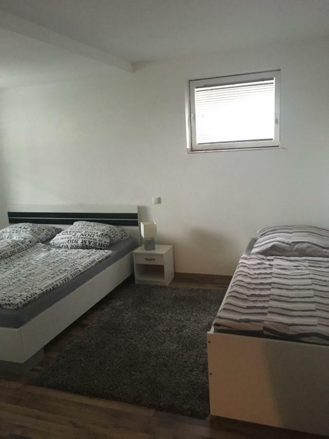 L&L Lodge Günding Екстериор снимка